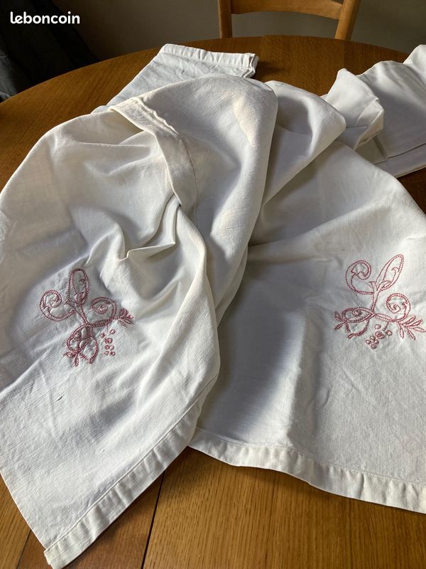 Draps anciens en lin et coton à monogramme français