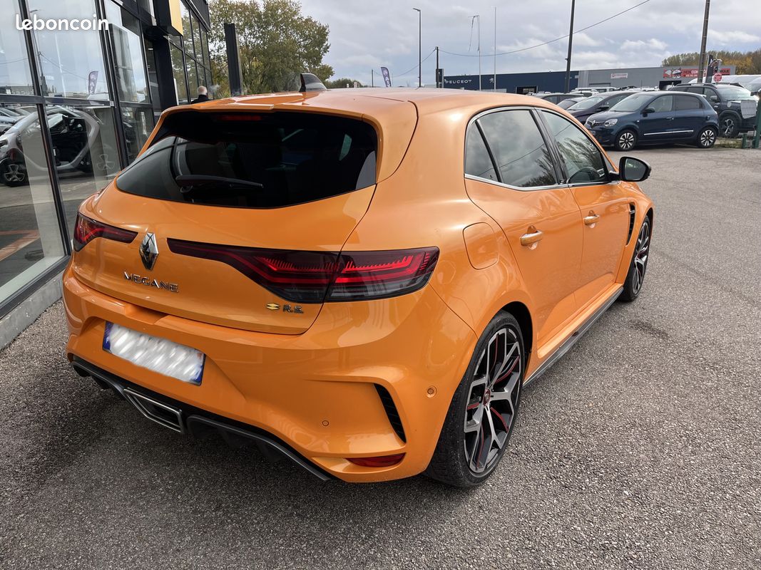 Mégane 4 RS TROPHY 300 cv EDC - malus payé (image 2)