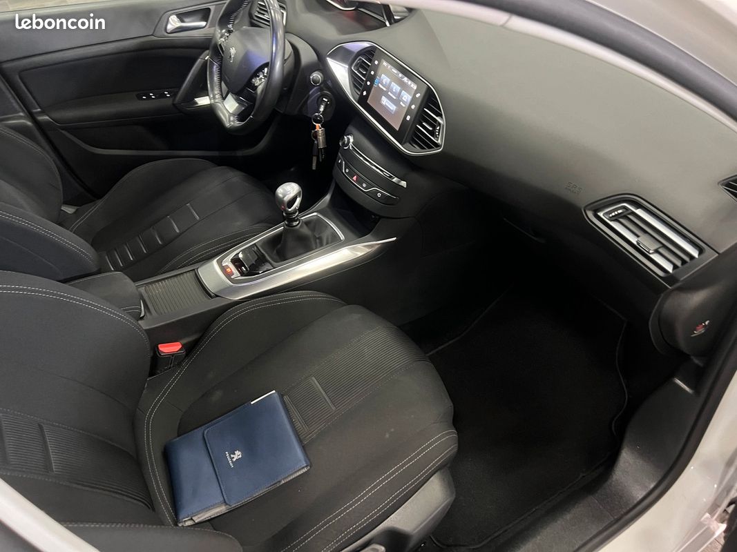 Peugeot 308 1.6 BLUE HDI TURBO 116CV / Financement possible (image 10)