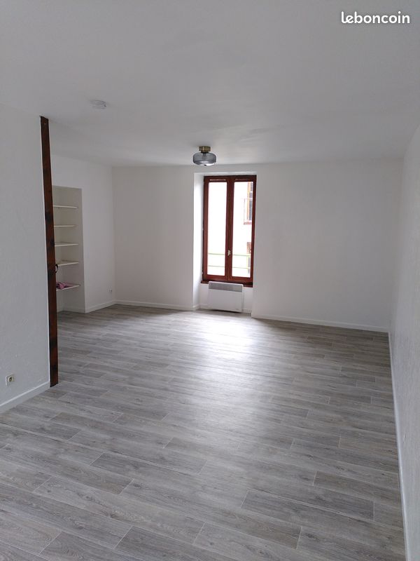 Appartement 2 pièces 50 m² · à Valserhône · 50 m² · 875 €/mois