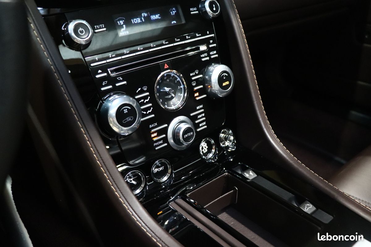 Aston Martin DBS Volante V12 Touchtronic - Configuration Unique - B&O - Carbone - Entretien Full AM (image 7)