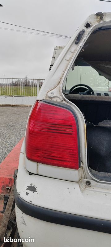 Feu arrière polo 3 (image 1)