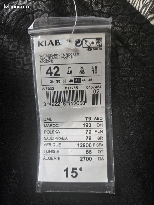Pantalon effet cuir noir Kiabi taille 42 neuf 👖 (image 2)