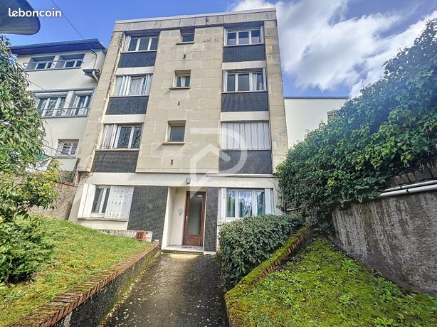 Studio meublé refait à neuf proche RER Robinson