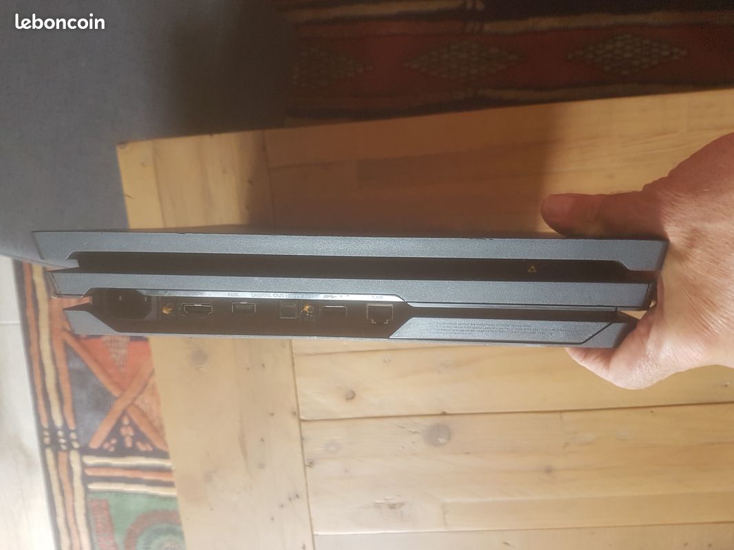 Ps4 pro (image 2)