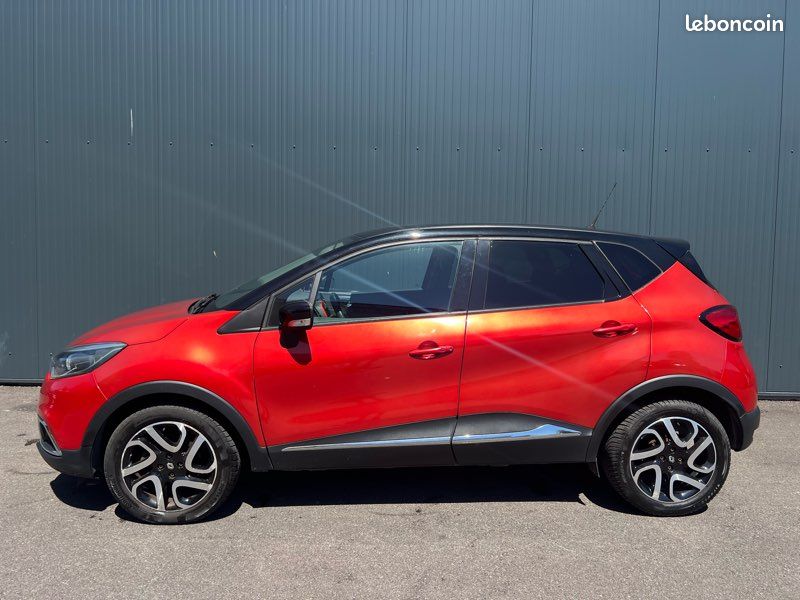 RENAULT CAPTUR 1.5 DCI 90ch / BOÎTE AUTOMATIQUE / DISTRIB NEUVE / ENTRETIEN À JOUR / CUIR / CAMÉRA DE RECUL / JANTES ALLIAGE (image 2)