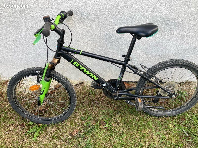 Vtt Btwin 520 Vert Velo Btwin Noir Et Vert VTT Vélo VTT B'Twin V6