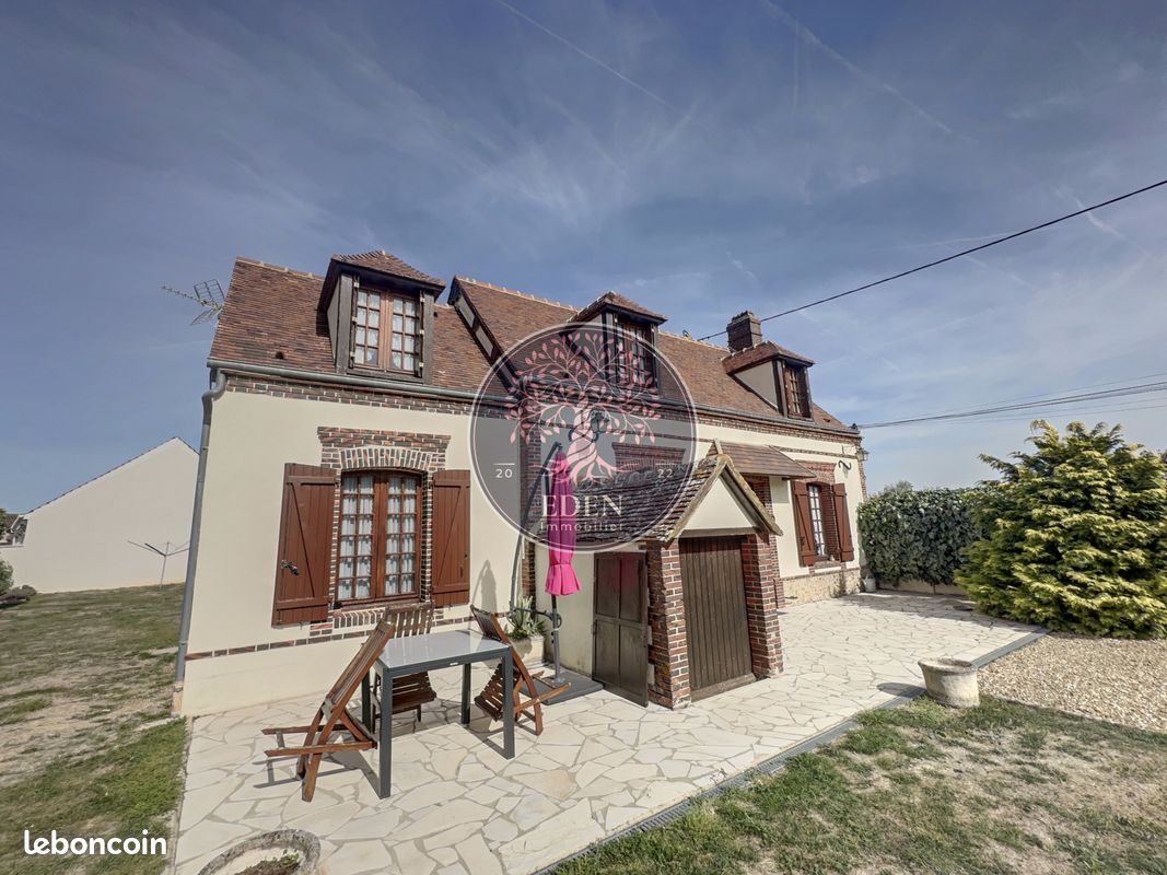 Maison 4 pièces 84 m² · à Tréon · 84 m² · 230 000 €
