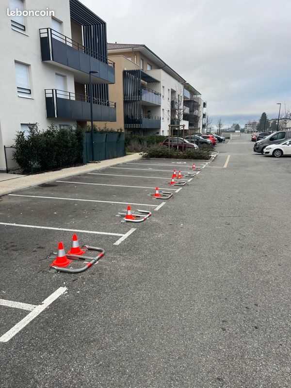 Lots 6 place parkings · à Saint-Pierre-en-Faucigny · 39 000 €