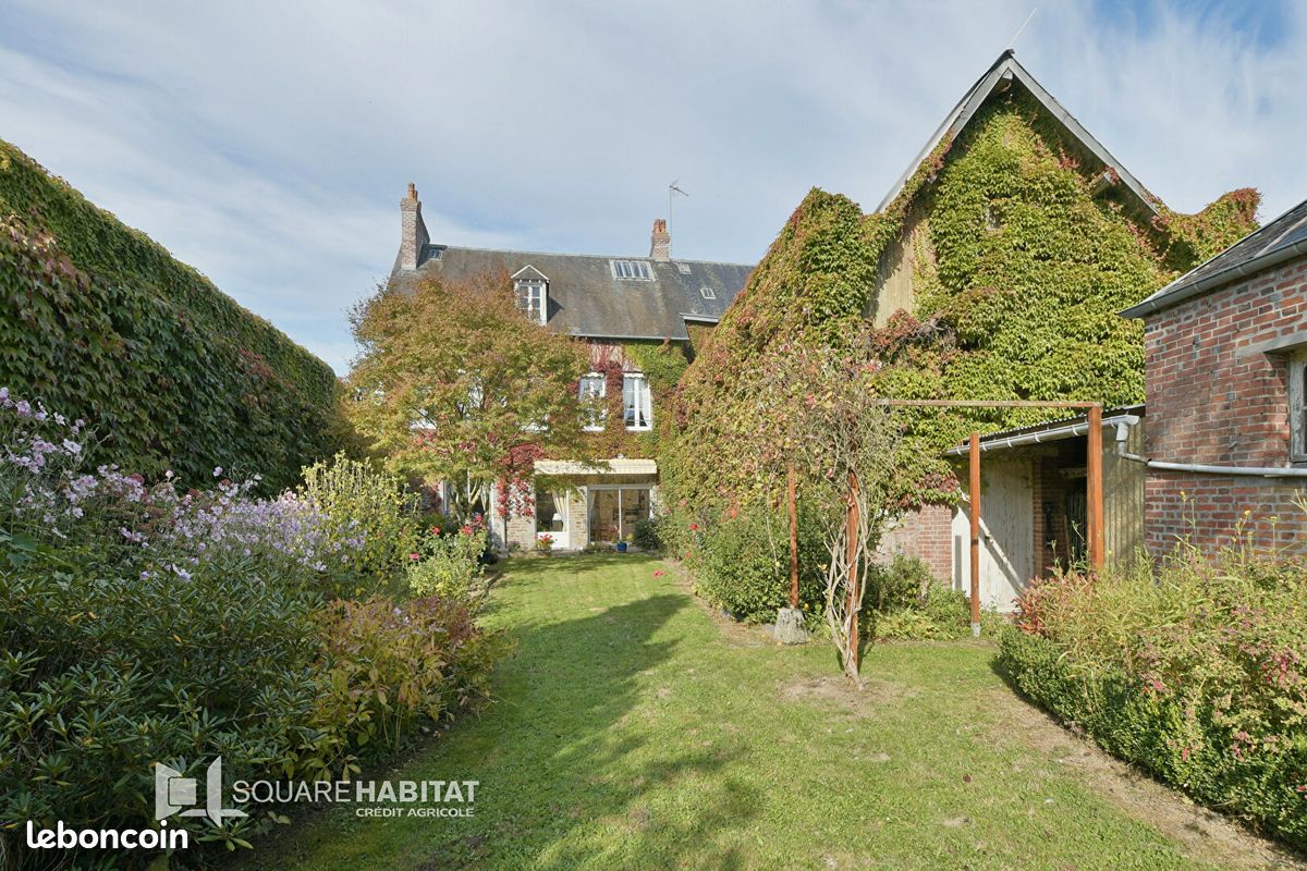 Maison 14 pièces 327 m² · à Condé-en-Normandie · 327 m² · 316 000 €
