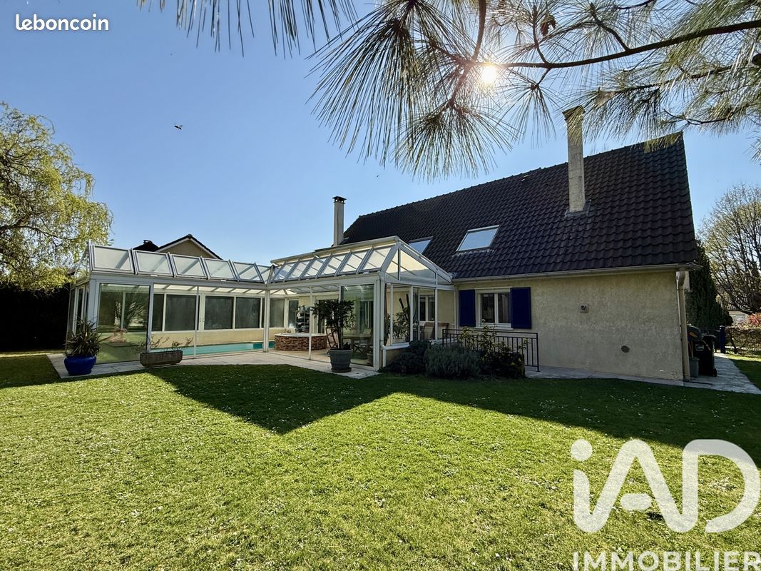 Maison familiale 8 pièces 209 m² (image 2)