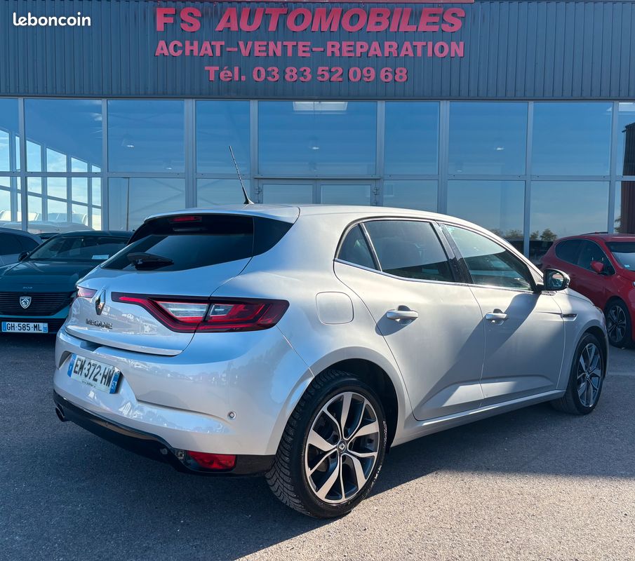 RENAULT Megane 1.2 TCe 130ch energy Intens BOSE / GPS / Caméra / Capteurs angle mort / Affichage tête haute / 2017 / 111 831kms (image 2)