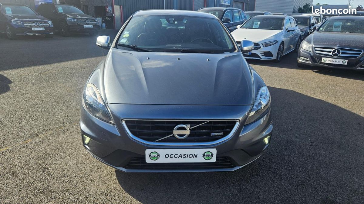 Volvo V40 D2 115 R-Design Powershift A (image 2)