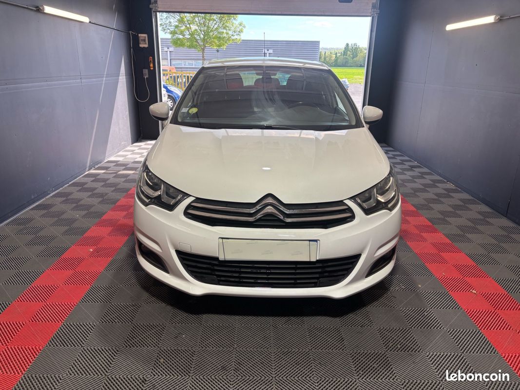 Citroën C4 1.6 HDi 120 ch Garantie 12 mois (TVA récupérable) - 2 places (image 2)
