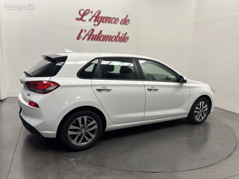 Hyundai I30 1.6 crdi 110 ch Edition 1 / Caméra / GPS / Radar / Climatisation Auto / Ecran / (image 7)