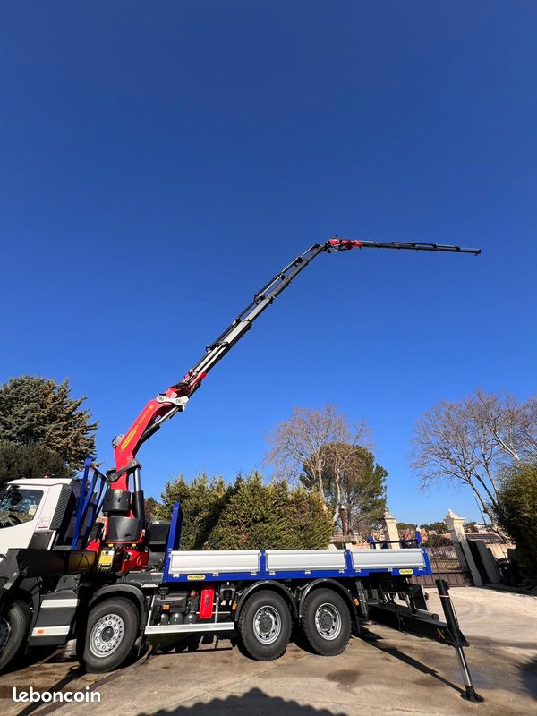 Renault K plateau grue pk 78002 Palfinger (image 1)