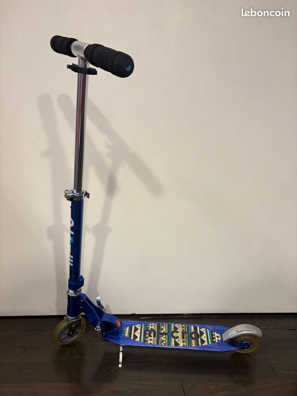 Trotinette Micro Sprite Evolutive Pliable Bleue (image 1)