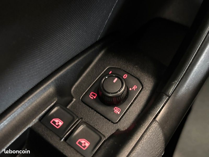 Audi A1 sportback 25 TFSI Advanced 2 1.0 95 ch (image 24)