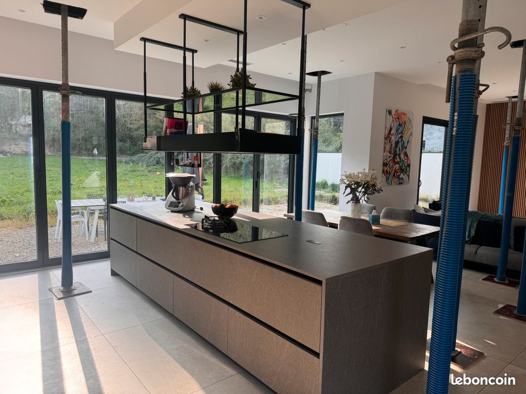 Maison 6 pièces 180 m² · à Brégnier-Cordon · 180 m² · 300 000 €