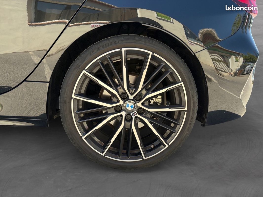 BMW SERIE 1 F40 118d BVA8 150 ch M Sport Jantes 19'' État irréprochable Garantie 12 mois (image 27)