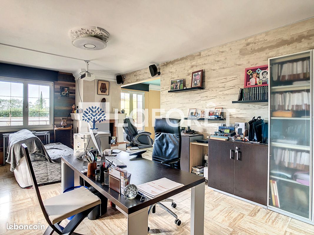 Propriété 10 pièces 320 m² - Saint-Généroux 79600 (image principale 5)