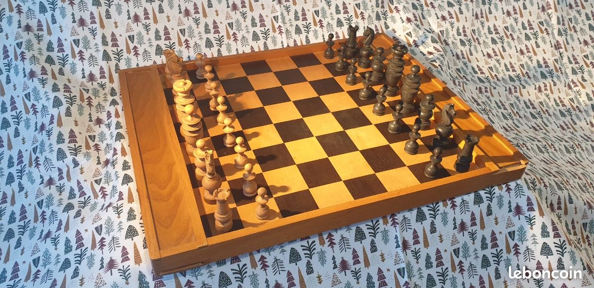 JEU D'ECHECS COMPLET Vendu Sans Plateau EUR 20,00 - FR