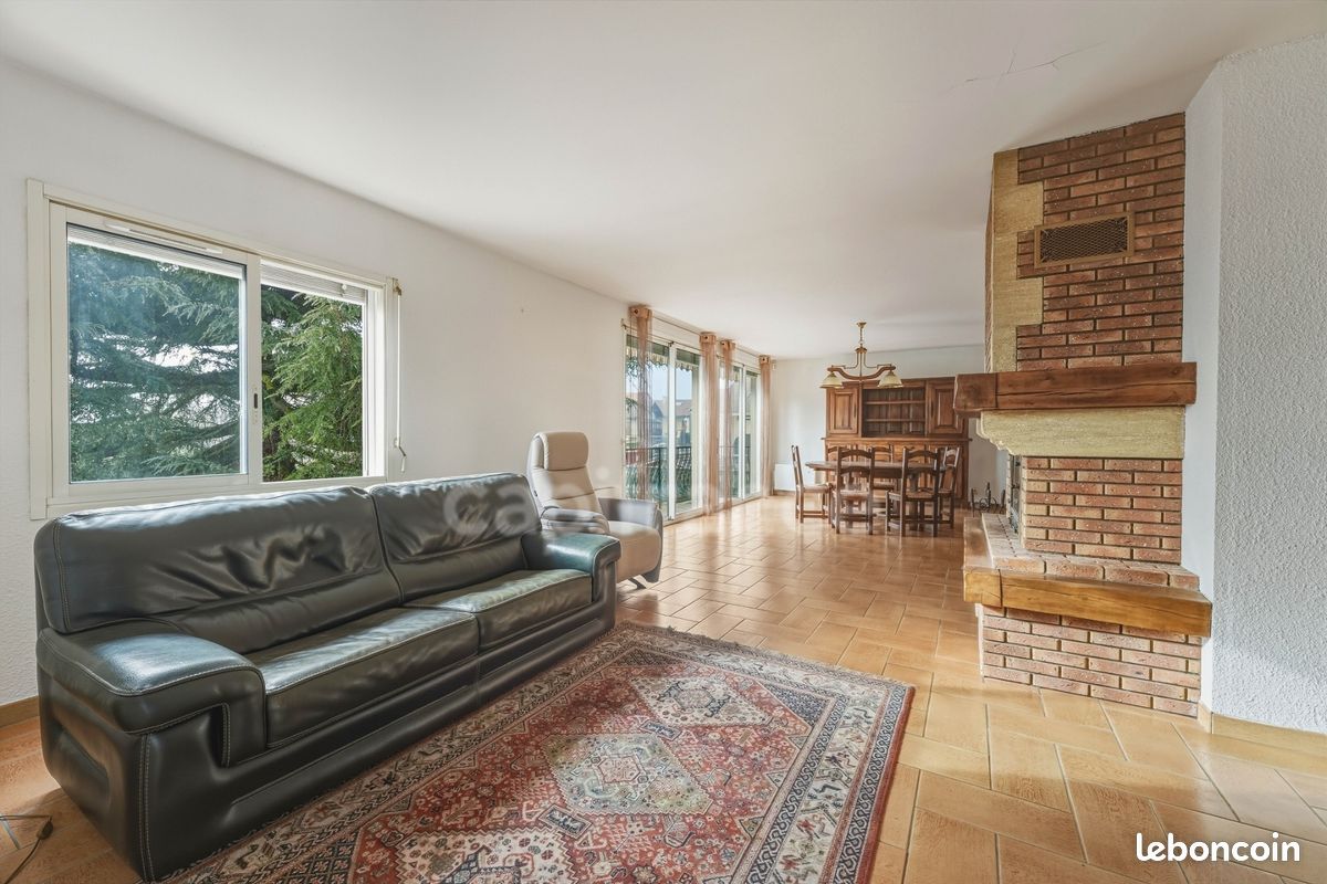 Maison 3 pièces 130 m² · à Crozet · 130 m² · 550 000 €