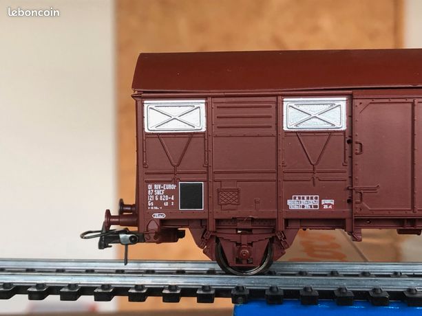 HO] : Wagon ex-couvert primeur 20t PLM VB, livrée brun 540, SNCF, Ep