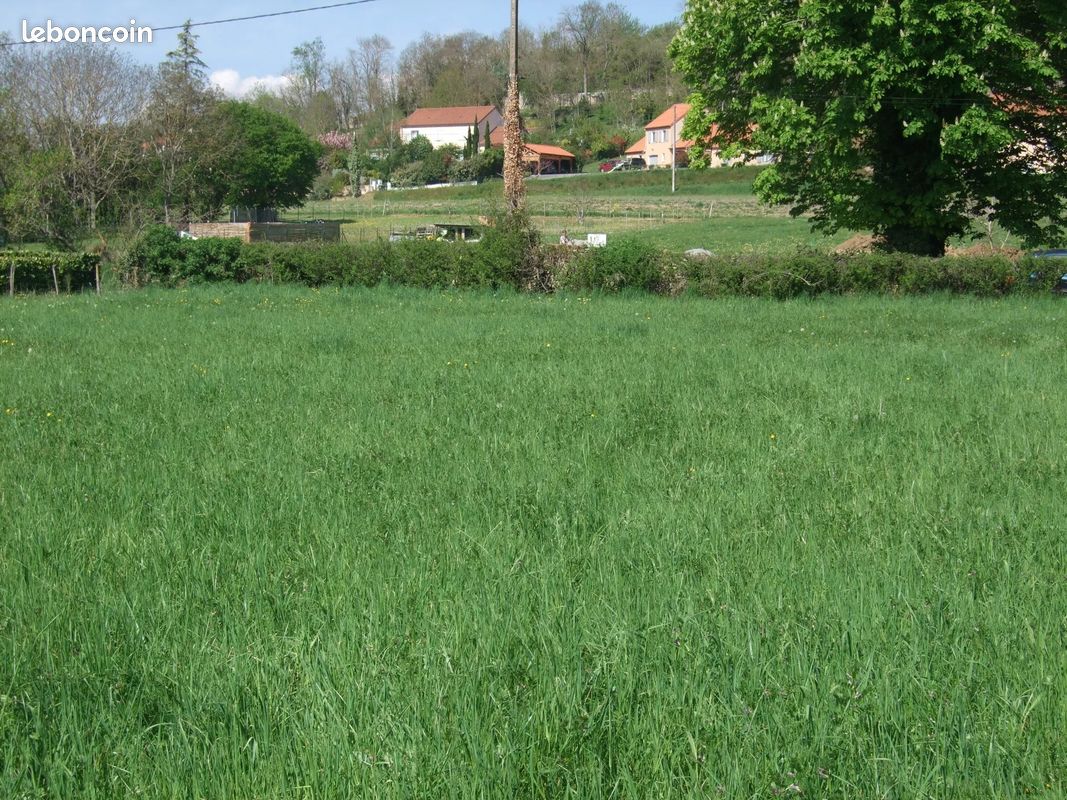 Terrain Montpensier · 46 500 €