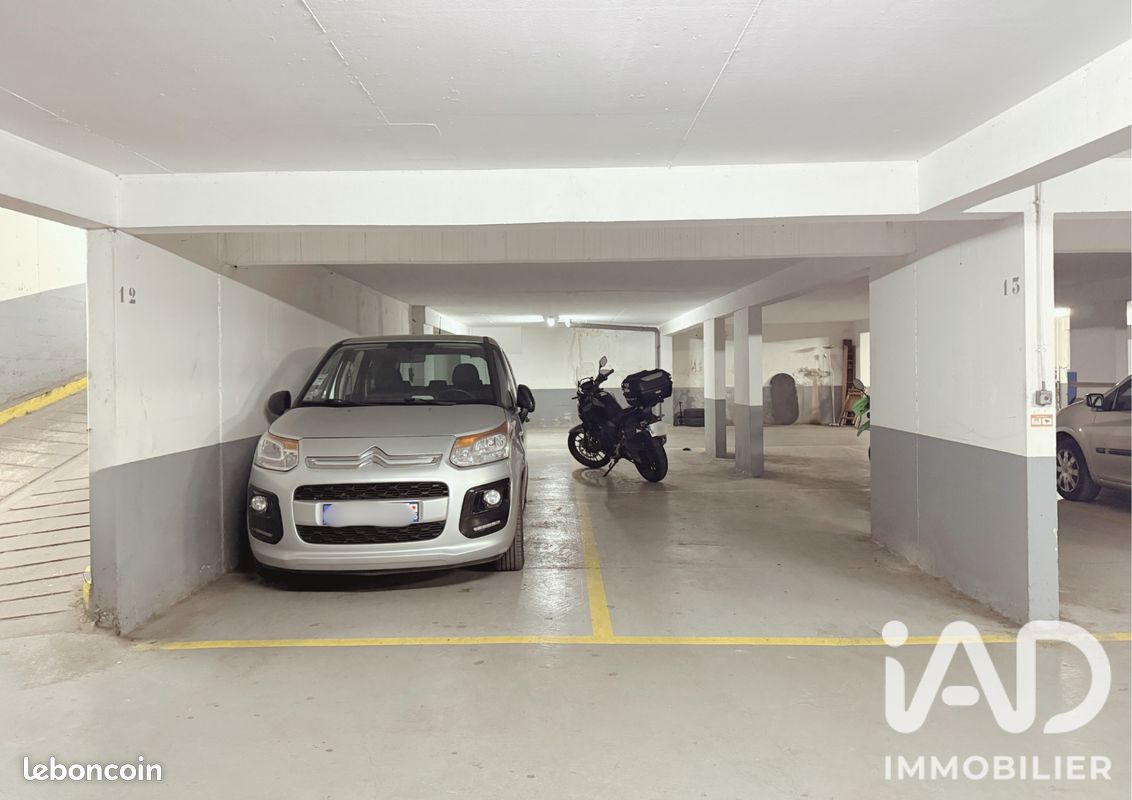 Parking 35 m² · à Paris · 35 m² · 39 900 €