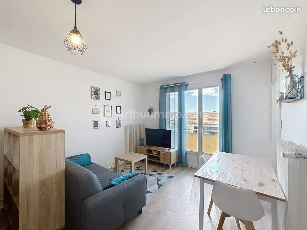 Appartement 1 pièce 28 m² · à Clermont-Ferrand · 28 m² · 500 €