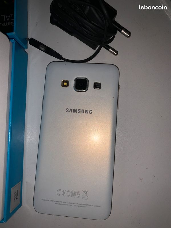 Samsung A3 (image 2)