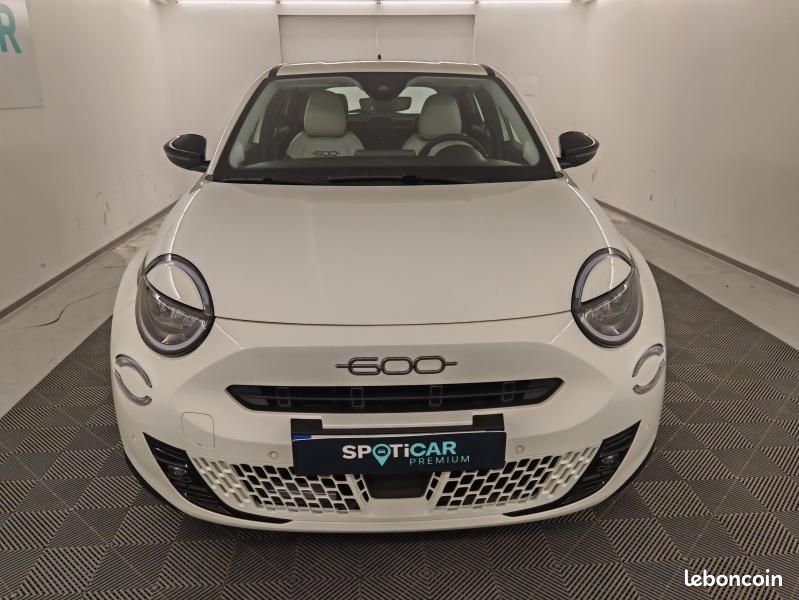 Fiat 600 1.2 Hybrid Turbo 110ch Icône eDCT6 Step 2 (image 2)