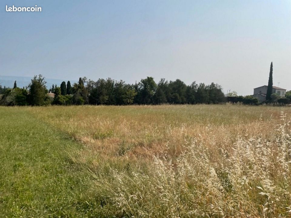 Terrain 440 m² · à Alleins · 190 000 €