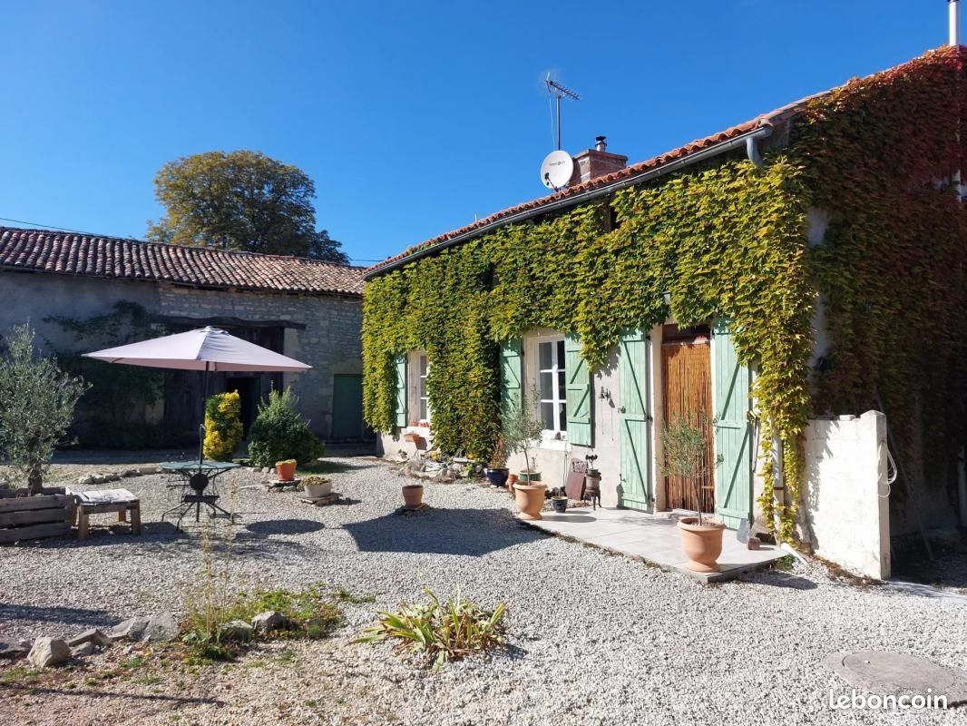 Maison 206 m² Villefagnan - Villefagnan 16240 (image principale 0)