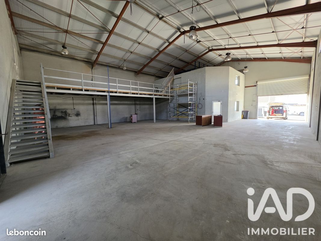 Parking 370 m² · à Canet-en-Roussillon · 370 m² · 471 000 €