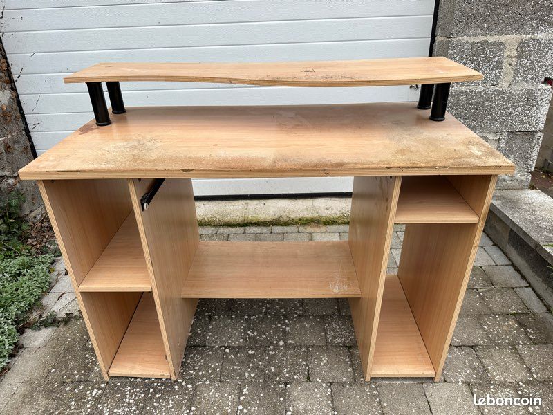 Bureau (image 1)