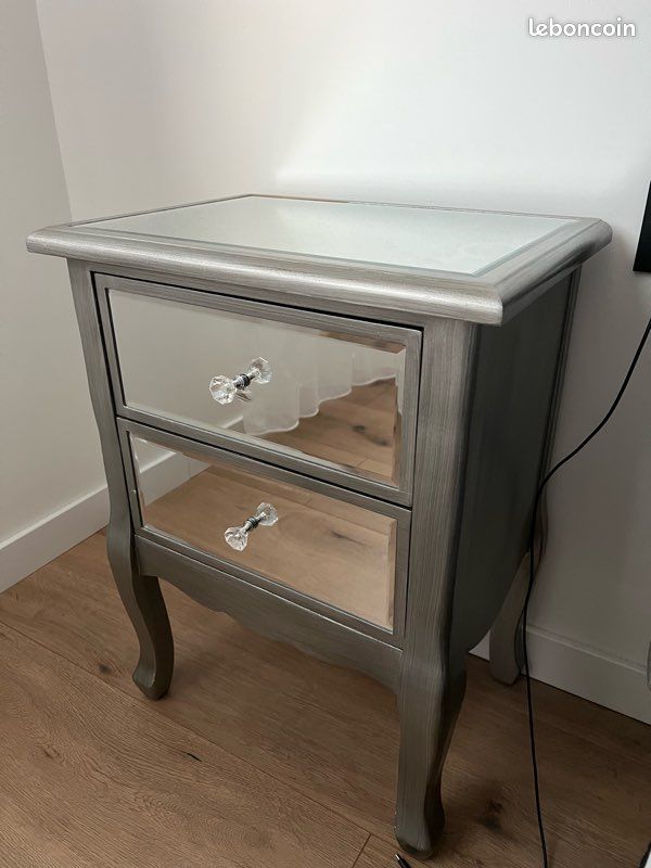 Table de chevet (image 2)