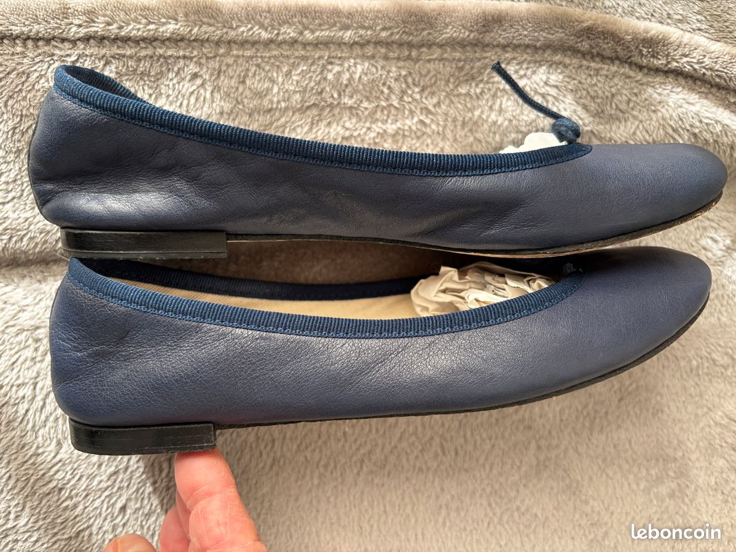 Ballerines Repetto Cendrillon En Daim Bleu Turquoise – Taille 37, Occasion Très Bon état