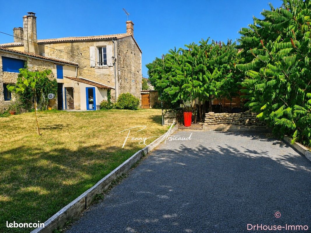 Maison 6 pièces 142 m² · à Saint-Sigismond · 142 m² · 246 000 €