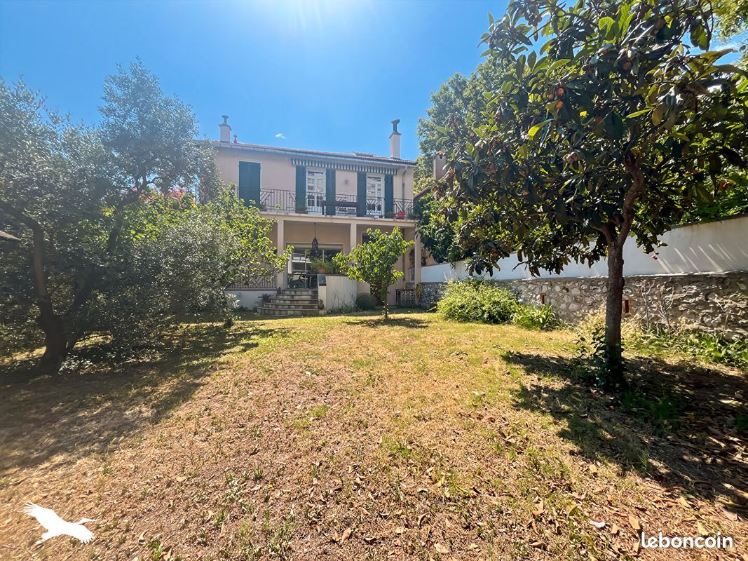 Maison 6 pièces 174 m² · à Marseille · 174 m² · 595 000 €