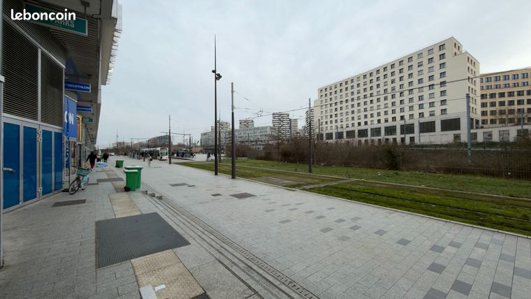 Studio 1 pièce 25 m² — 10