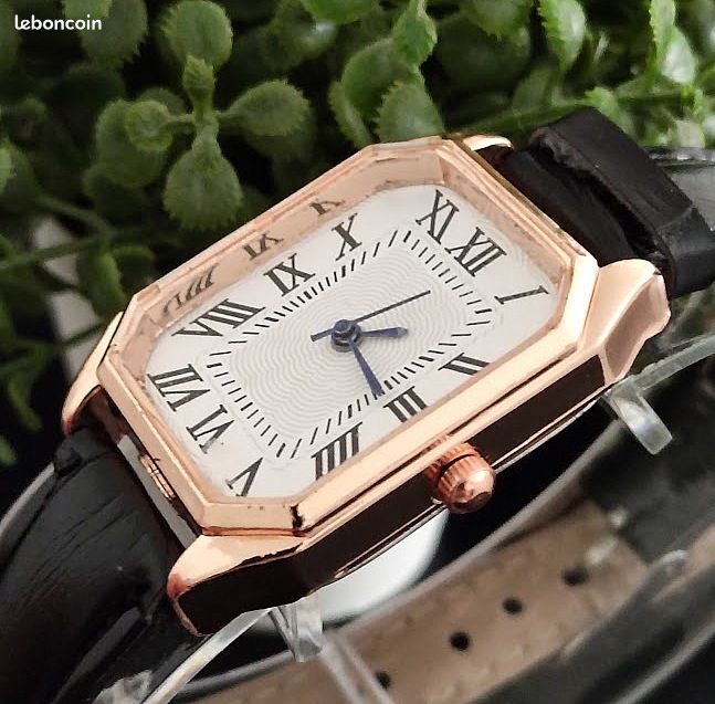 Montre Femme Huihua Tank Quartz, Cadran Argenté Avec Chiffres Romains - Bracelet Cuir Bleu, Occasion Fonctionnelle