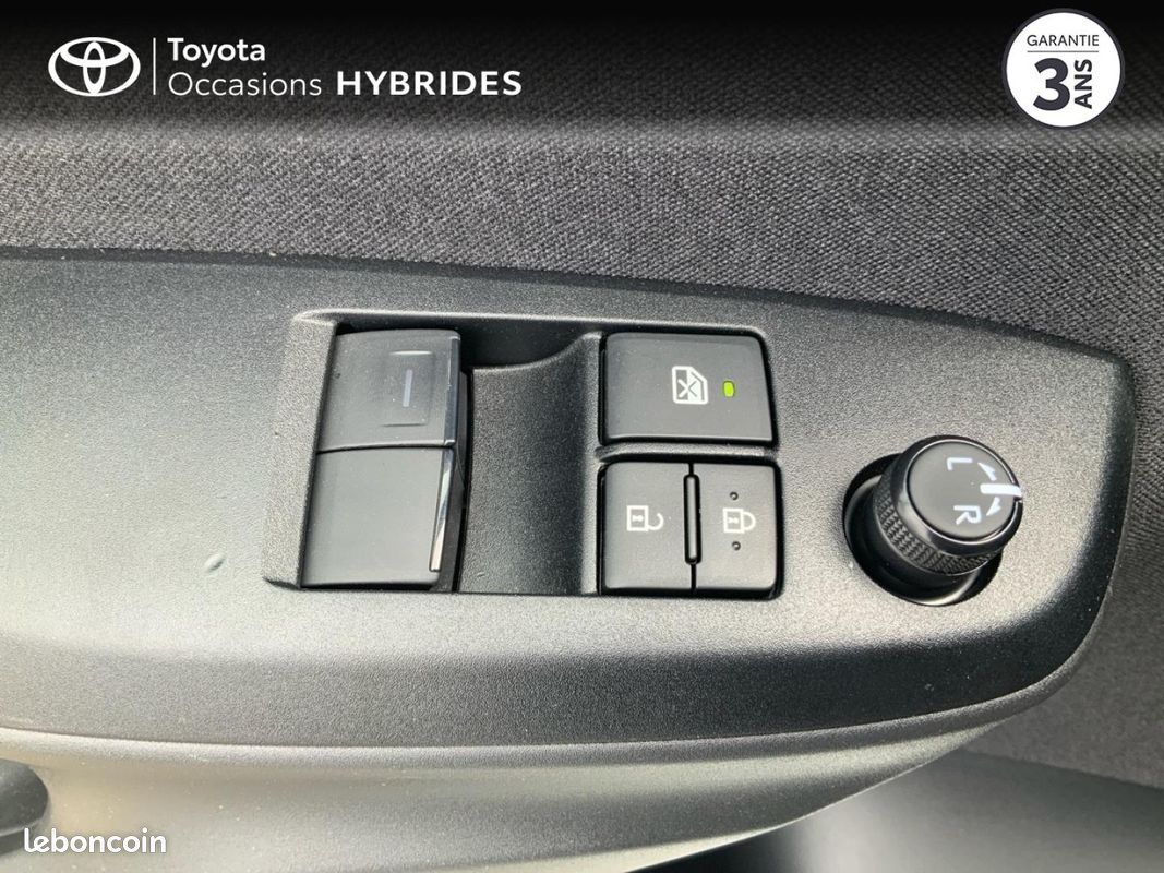 Toyota Yaris 116h Dynamic Business 5p MY22 (image 20)