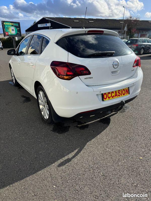 Opel Astra 1.7 CDTI (image 6)
