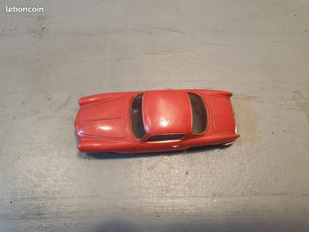 Ancien Dinky Toys - Voiture Coupé Alfa Romeo Référence 24 J Rouge - Jouet Vintage Collection