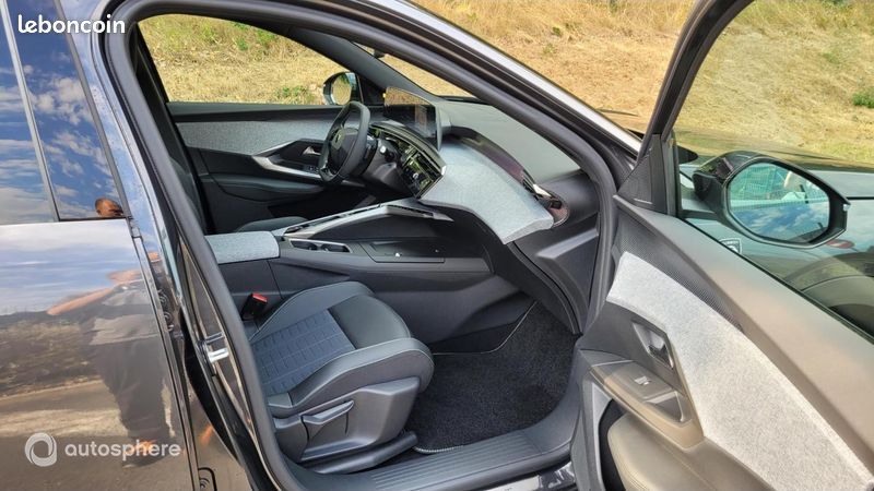 Peugeot 5008 Hybrid 145ch GT e-DCS6 (image 18)