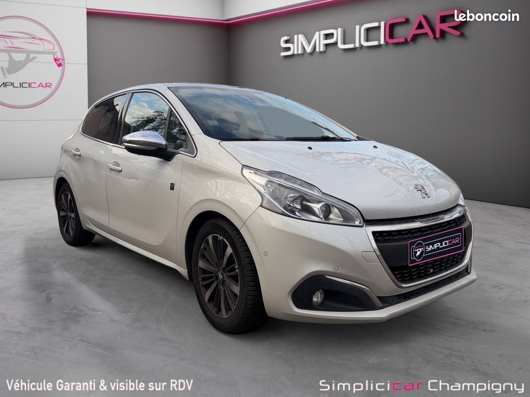 PEUGEOT 208 PureTech 110ch Tech Edition - Distribution Neuve - Entretien à jour - Caméra de recul (image 1)