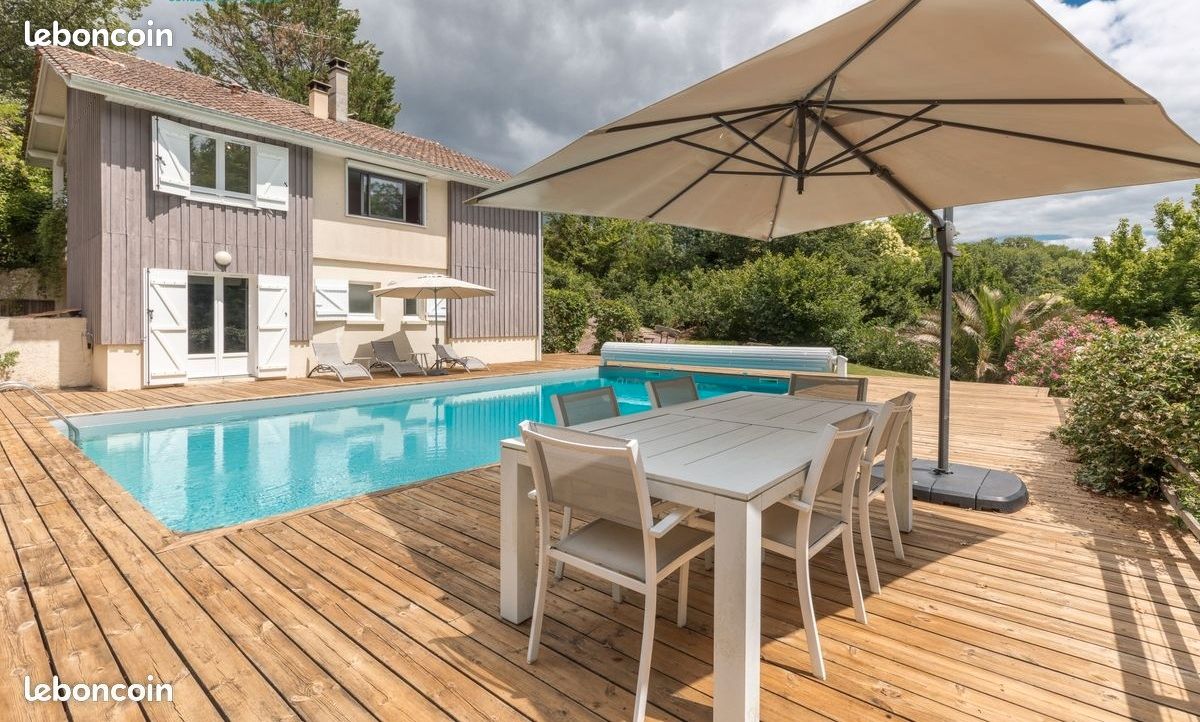Maison 7 pièces 220 m² · à Latresne · 220 m² · 650 000 €