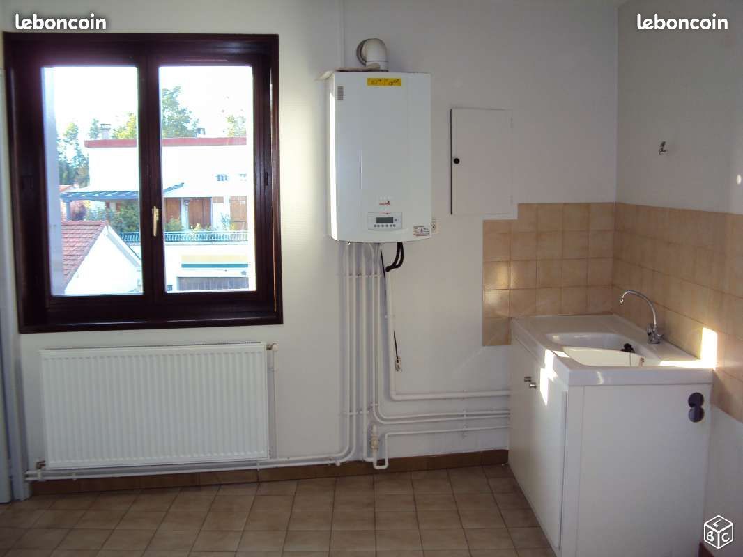 Appartement 2 pièces 50 m² · à Saint-Marcellin-en-Forez · 50 m² · 420 €
